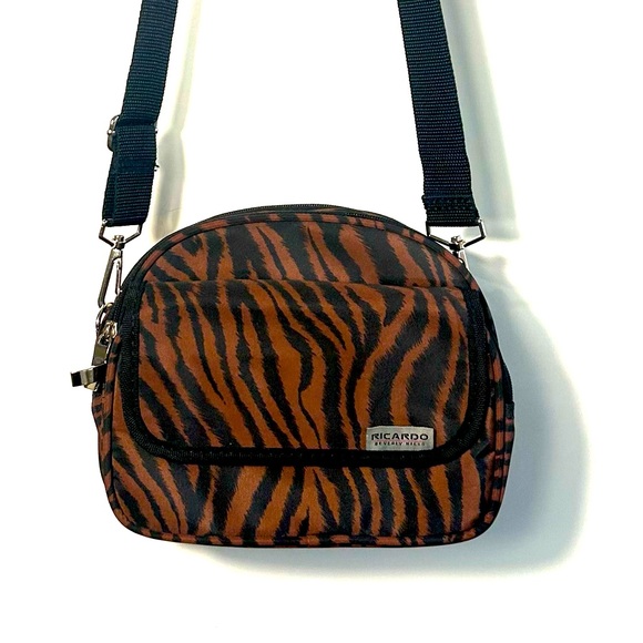 RICARDO BEVERLY HILLS CROSSBODY BAG CARRY ON FOLDING BAG TRAVEL BAG ALL IN ONE - Picture 1 of 10